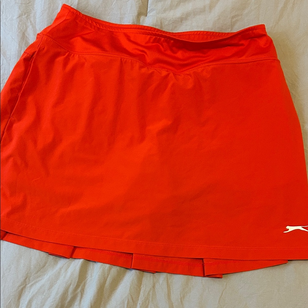 Orange Slazenger golf/tennis skirt
Very good condition